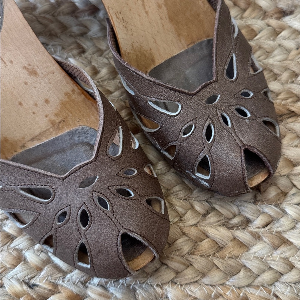 Krone Saga 37 Vintage Taupe Grey Wooden Clogs Sandals Shoes - Picture 3 of 12